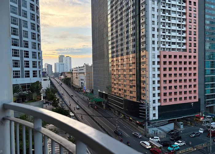 Bright Corner 1br With Views At Twin Oaks Place Apartahotel